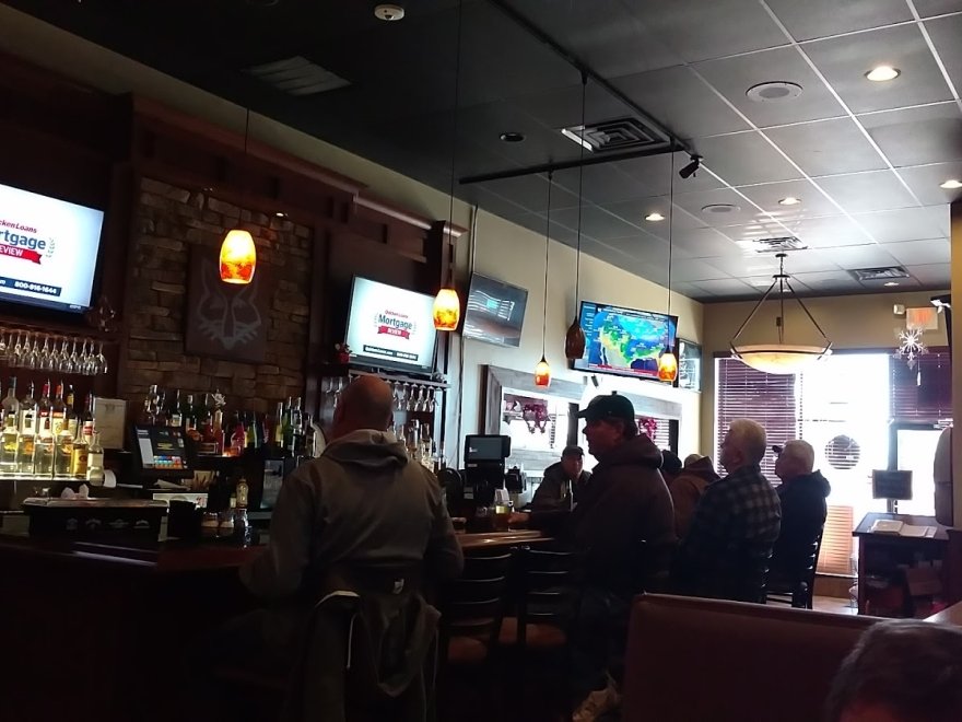 Fox's Pizza Den
