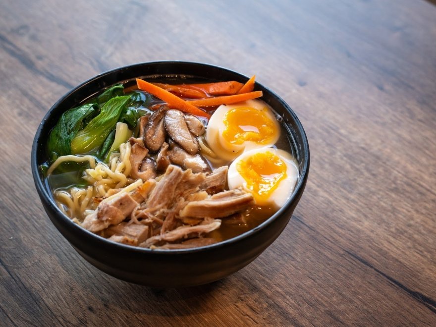 Lago Asian Cuisine & Sushi