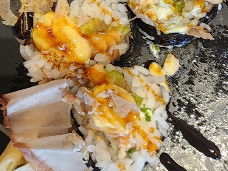 Lago Asian Cuisine & Sushi